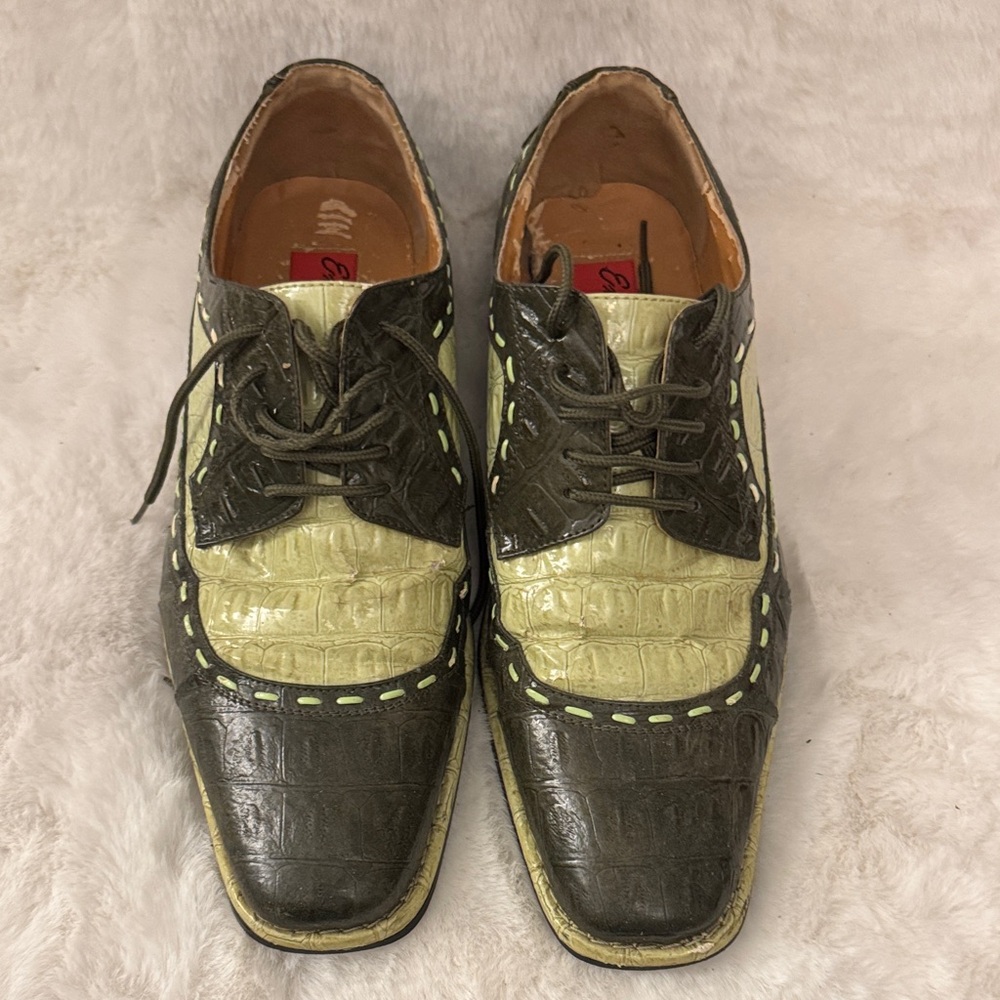 Expressions Men's Two-Tone Loafers in Dark Brown and Cream OBO